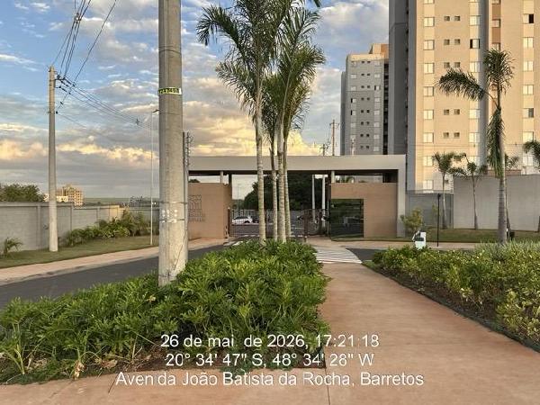 Vende-se em Barretos-SP  apto, 114.92 de área total, 51.95 de área privativa,  2_qto(s), varanda, a.serv, WC, 1_sala(s), cozinha, 1_vaga(s) de garagem.