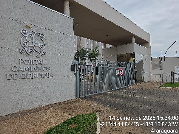 Vende-se em Araraquara-SP  apto, 105.01 de área total, 47.85 de área privativa,  2_qto(s), a.serv, WC, 1_sala(s), cozinha, 1_vaga(s) de garagem.