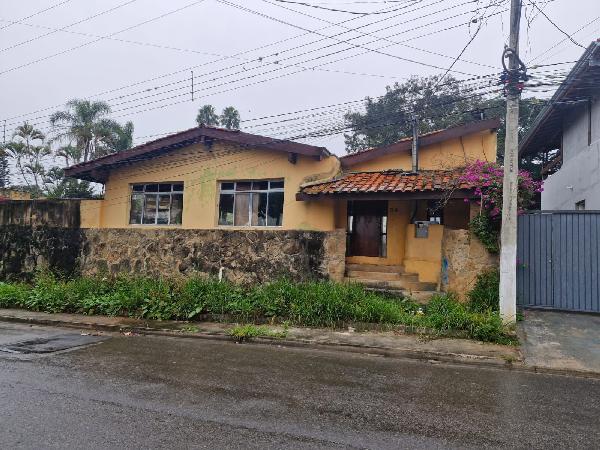 Vende-se em Atibaia-SP  Casa, 512.88 de área total, 512.88 de área privativa, 1200.00 de área do terreno.