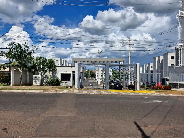 Vende-se em Araraquara-SP  apto, 85.11 de área total, 44.14 de área privativa,  2_qto(s), WC, 1_sala(s), cozinha, 1_vaga(s) de garagem.
