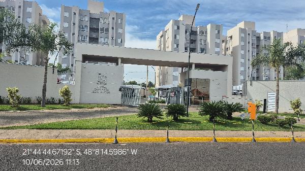 Vende-se em Araraquara-SP  apto, 105.01 de área total, 47.85 de área privativa,  2_qto(s), WC, 1_sala(s), cozinha, 1_vaga(s) de garagem.