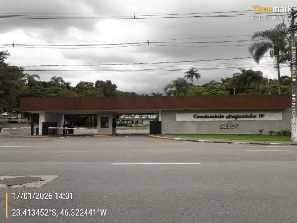 Vende-se em Aruja-SP  Casa, 274.35 de área total, 274.35 de área privativa, 276.00 de área do terreno,  3_qto(s), a.serv, WC, 2_sala(s), cozinha.