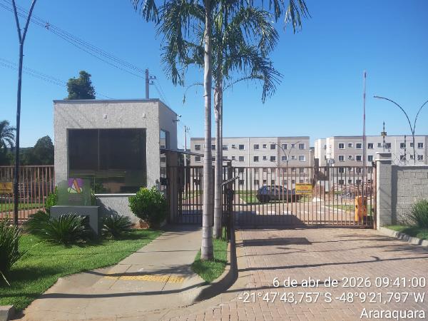 Vende-se em Araraquara-SP  apto, 98.92 de área total, 43.05 de área privativa,  2_qto(s), a.serv, WC, 1_sala(s), cozinha, 1_vaga(s) de garagem.