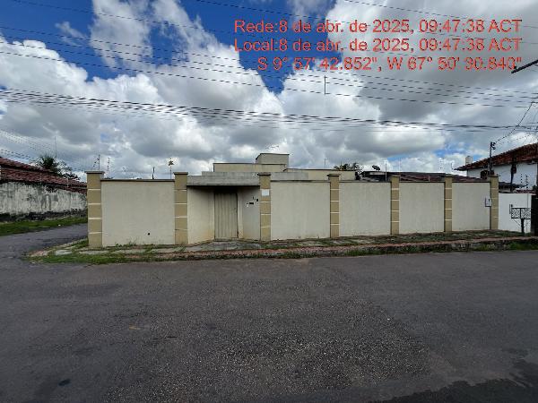 Vende-se em Rio Branco-AC  Casa, 310.94 de área total, 173.15 de área privativa, 630.00 de área do terreno,  4_qto(s), a.serv, WC, 1_sala(s), cozinha.