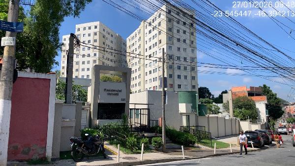 Vende-se em Sao Paulo-SP  apto, 61.72 de área total, 34.72 de área privativa,  2_qto(s), WC, 1_sala(s), cozinha.