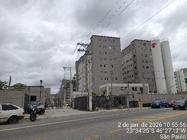 Vende-se em Sao Paulo-SP  apto, 68.39 de área total, 40.20 de área privativa,  2_qto(s), a.serv, WC, 1_sala(s), cozinha.