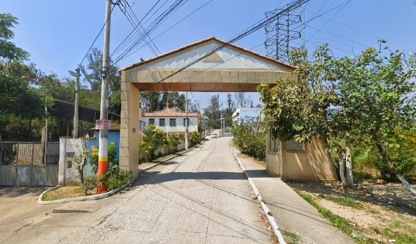 Vende-se em Belford Roxo-RJ  apto, 63.80 de área total, 59.30 de área privativa,  2_qto(s), WC, 1_sala(s), cozinha.