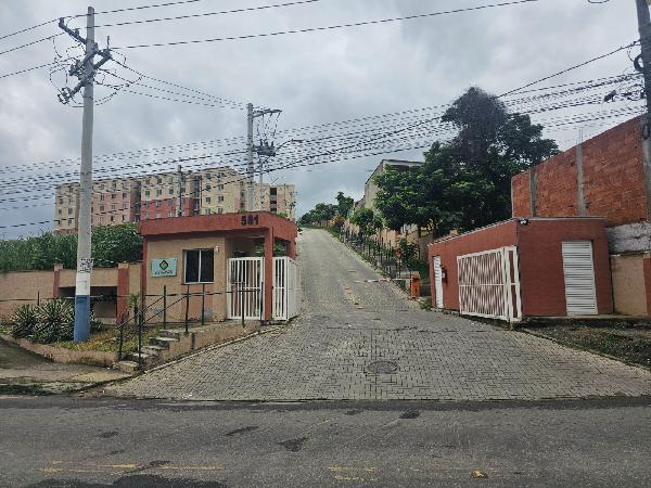 Vende-se em Belford Roxo-RJ  apto, 88.53 de área total, 45.18 de área privativa,  2_qto(s), a.serv, WC, 1_sala(s), cozinha.