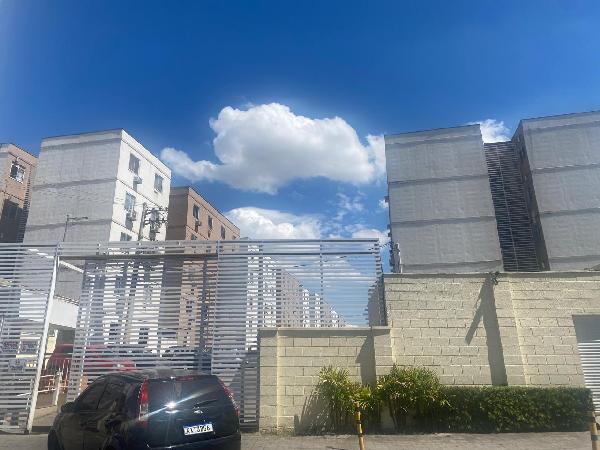 Vende-se em Belford Roxo-RJ  apto, 87.18 de área total, 45.00 de área privativa,  2_qto(s), WC, 1_sala(s), cozinha, 1_vaga(s) de garagem.