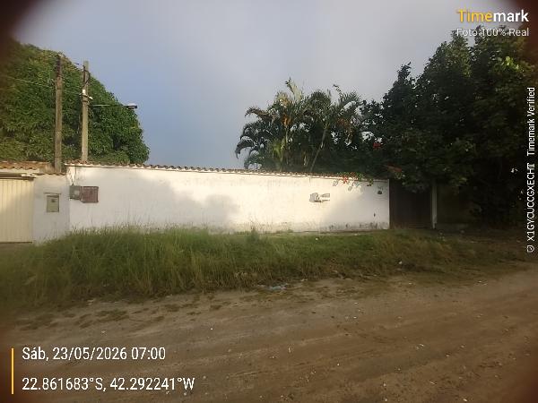 Vende-se em Araruama-RJ  Casa, 174.53 de área total, 174.53 de área privativa, 450.00 de área do terreno,  3_qto(s), WC, 1_sala(s), cozinha.