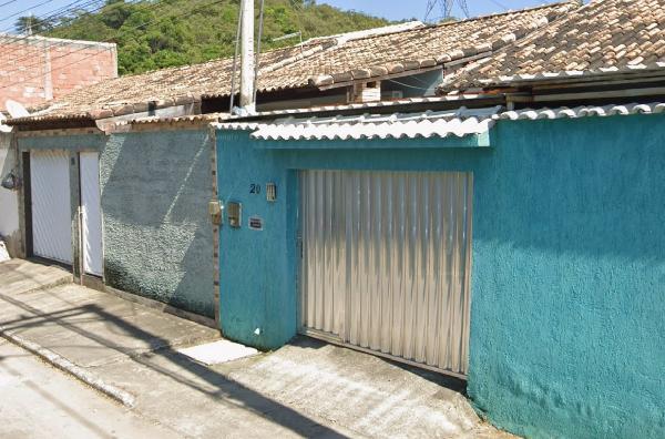 Vende-se em Belford Roxo-RJ  Casa, 45.48 de área total, 45.48 de área privativa, 98.00 de área do terreno,  2_qto(s), a.serv, WC, 1_sala(s), cozinha.