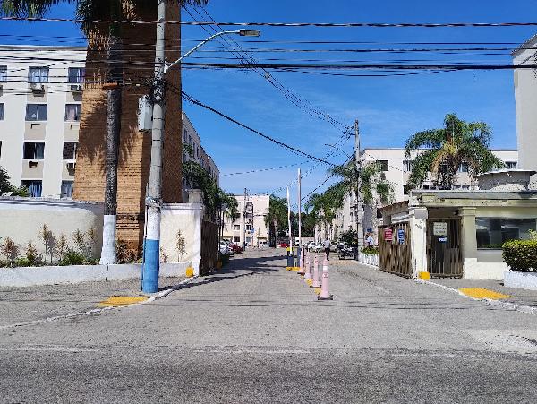 Vende-se em Belford Roxo-RJ  apto, 51.00 de área total, 51.00 de área privativa,  2_qto(s), WC, 1_sala(s), cozinha, 1_vaga(s) de garagem.
