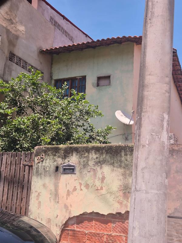 Vende-se em Belford Roxo-RJ  Casa, 65.20 de área total, 65.20 de área privativa, 150.00 de área do terreno,  2_qto(s), a.serv, WC, 1_sala(s), cozinha, 1_vaga(s) de garagem.