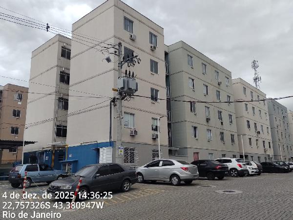 Vende-se em Belford Roxo-RJ  apto, 87.18 de área total, 45.00 de área privativa,  2_qto(s), a.serv, WC, 1_sala(s), cozinha, 1_vaga(s) de garagem.