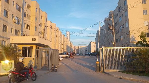 Vende-se em Belford Roxo-RJ  apto, 71.89 de área total, 41.27 de área privativa,  2_qto(s), WC, 1_sala(s), cozinha.