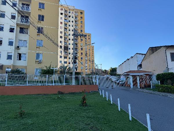 Vende-se em Belford Roxo-RJ  apto, 52.31 de área total, 43.17 de área privativa,  2_qto(s), a.serv, WC, 1_sala(s), cozinha.