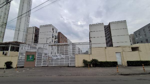Vende-se em Belford Roxo-RJ  apto, 48.00 de área total, 48.00 de área privativa,  2_qto(s), a.serv, WC, 1_sala(s), cozinha, 1_vaga(s) de garagem.