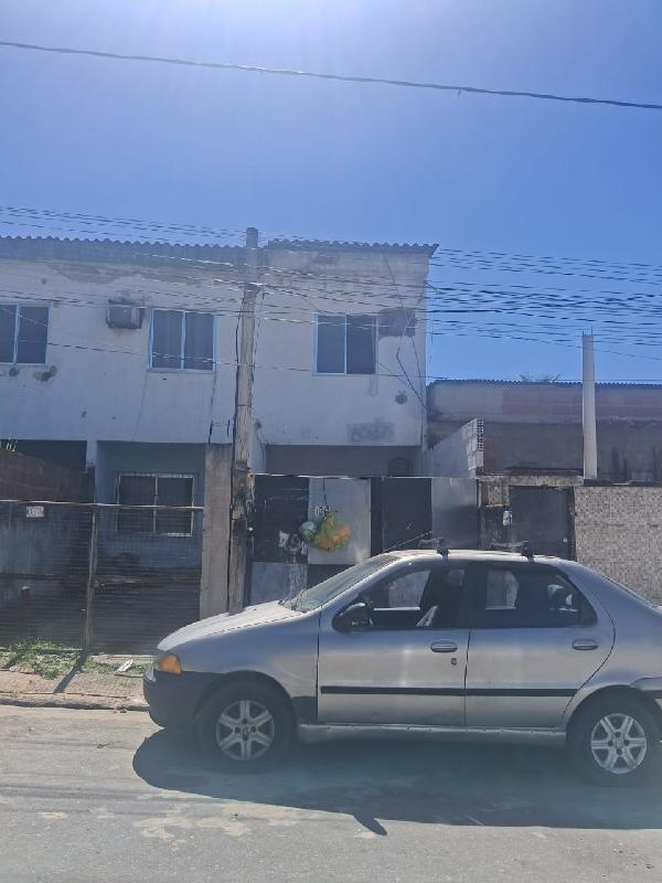 Vende-se em Belford Roxo-RJ  Casa, 72.00 de área privativa, 36.00 de área do terreno,  2_qto(s), WC, 1_sala(s), cozinha, 1_vaga(s) de garagem.