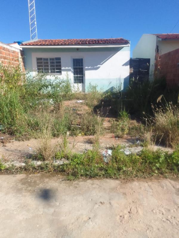 Vende-se em Belo Jardim-PE  Casa, 46.30 de área total, 46.30 de área privativa, 131.63 de área do terreno,  2_qto(s), a.serv, WC, 1_sala(s), cozinha.