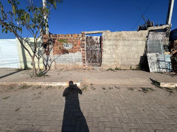 Vende-se em Belo Jardim-PE  Casa, 46.30 de área total, 46.30 de área privativa, 148.20 de área do terreno,  2_qto(s), a.serv, WC, 1_sala(s), cozinha.