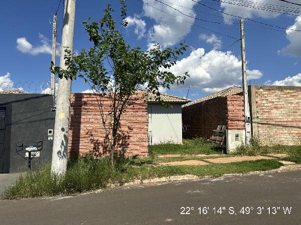 Vende-se em Bauru-SP  Casa, 45.47 de área total, 45.47 de área privativa, 160.17 de área do terreno,  2_qto(s), a.serv, WC, 1_sala(s), cozinha.