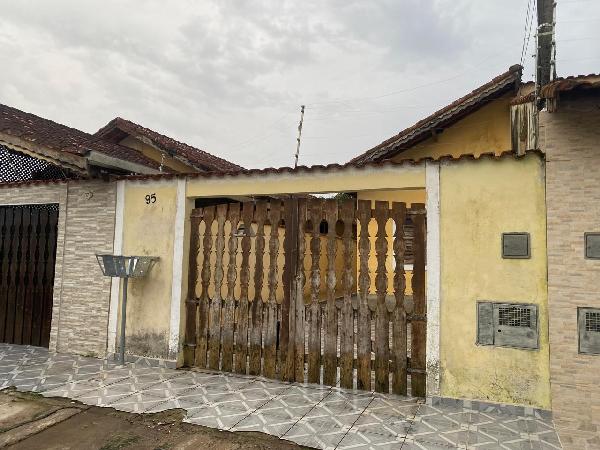 Vende-se em Itanhaem-SP  Casa, 49.73 de área total, 49.73 de área privativa, 125.00 de área do terreno,  2_qto(s), a.serv, WC, 1_sala(s), cozinha, 1_vaga(s) de garagem.