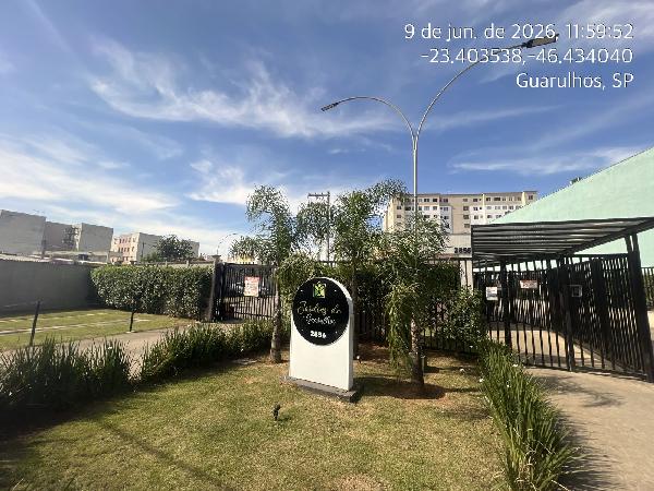Vende-se em Guarulhos-SP  apto, 80.42 de área total, 40.23 de área privativa,  2_qto(s), WC, 1_sala(s), cozinha.