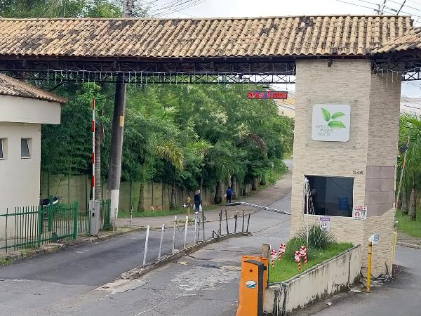 Vende-se em Cotia-SP  apto, 96.80 de área total, 44.33 de área privativa,  2_qto(s), WC, 1_sala(s), cozinha, 1_vaga(s) de garagem.