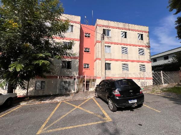 Vende-se em Cotia-SP  apto, 161.84 de área total, 69.53 de área privativa,  3_qto(s), a.serv, WC, 1_sala(s), cozinha.