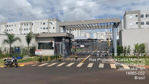 Vende-se em Jaboticabal-SP  apto, 88.74 de área total, 43.06 de área privativa,  2_qto(s), a.serv, WC, WC Emp, 1_sala(s), cozinha, 1_vaga(s) de garagem.