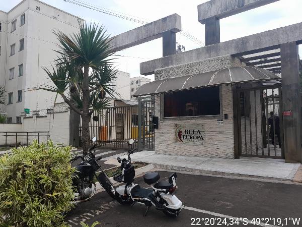 Vende-se em Bauru-SP  apto, 92.32 de área total, 45.00 de área privativa,  2_qto(s), WC, 1_sala(s), cozinha, 1_vaga(s) de garagem.