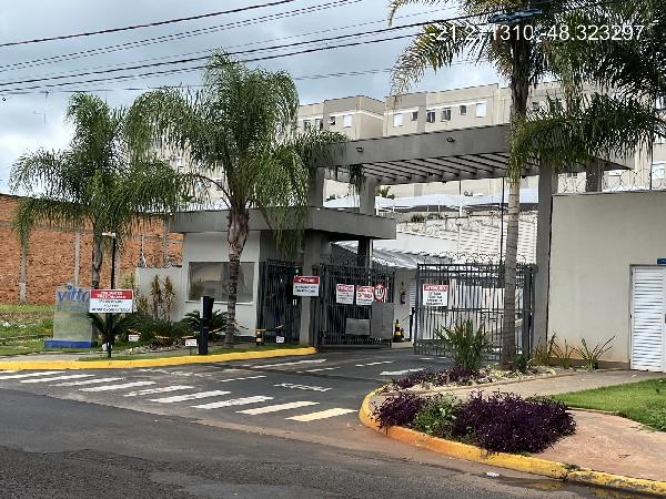 Vende-se em Jaboticabal-SP  apto, 91.42 de área total, 43.06 de área privativa,  2_qto(s), a.serv, WC, 1_sala(s), cozinha, 1_vaga(s) de garagem.