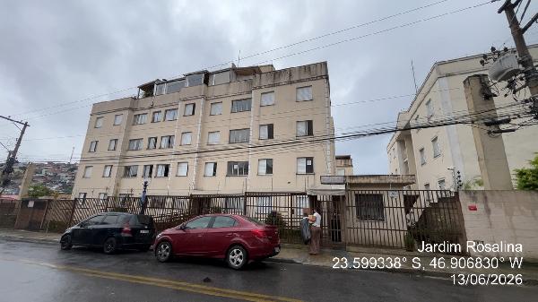 Vende-se em Cotia-SP  apto, 78.25 de área total, 47.32 de área privativa,  2_qto(s), a.serv, WC, 1_sala(s), cozinha.