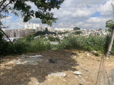 Vende-se em Jacarei-SP  Terreno, 173.19 de área do terreno.