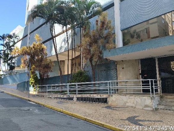 Vende-se em Campinas-SP  apto, 121.74 de área privativa,  3_qto(s), WC, 1_sala(s), cozinha, 1_vaga(s) de garagem.