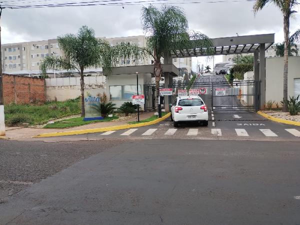 Vende-se em Jaboticabal-SP  apto, 91.42 de área total, 43.06 de área privativa,  2_qto(s), WC, 1_sala(s), cozinha, 1_vaga(s) de garagem.
