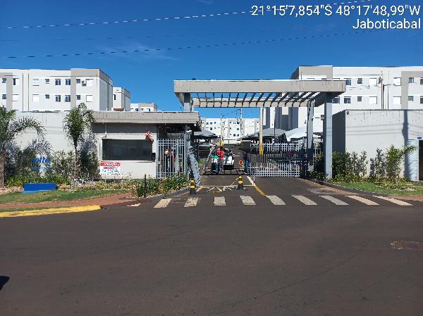 Vende-se em Jaboticabal-SP  apto, 88.73 de área total, 43.06 de área privativa,  2_qto(s), a.serv, WC, 1_sala(s), cozinha, 1_vaga(s) de garagem.