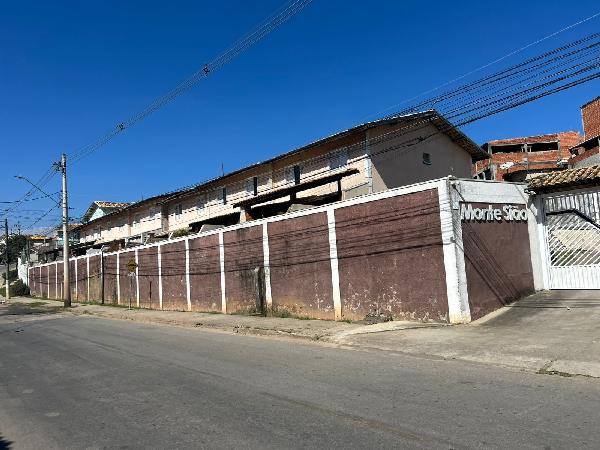 Vende-se em Cotia-SP  Casa, 123.61 de área total, 63.74 de área privativa, 92.97 de área do terreno,  2_qto(s), a.serv, WC, 1_sala(s), cozinha, 2_vaga(s) de garagem.