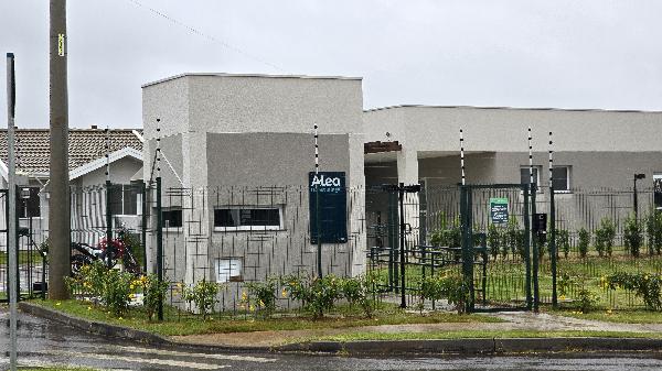 Vende-se em Itapetininga-SP  Casa, 195.40 de área total, 44.01 de área privativa, 88.20 de área do terreno,  2_qto(s), a.serv, WC, 1_sala(s), cozinha, 1_vaga(s) de garagem.