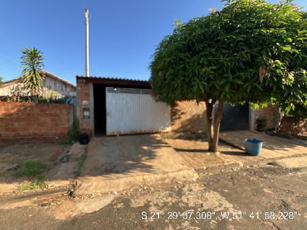 Vende-se em Ouro Verde-SP  Casa, 57.20 de área total, 57.20 de área privativa, 225.00 de área do terreno,  2_qto(s), a.serv, WC, 1_sala(s), cozinha.