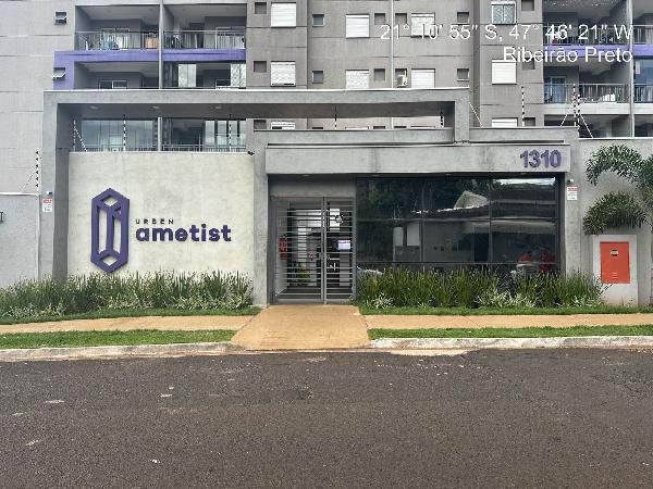 Vende-se em Ribeirao Preto-SP  apto, 81.70 de área total, 50.22 de área privativa,  2_qto(s), a.serv, WC, 1_sala(s), cozinha, 1_vaga(s) de garagem.