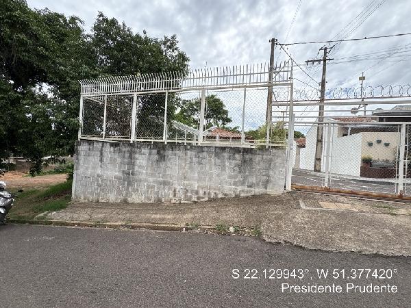 Vende-se em Presidente Prudente-SP  Casa, 45.90 de área total, 44.46 de área privativa, 85.20 de área do terreno,  2_qto(s), varanda, a.serv, WC, 1_sala(s), cozinha, 1_vaga(s) de garagem.