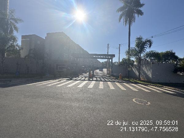 Vende-se em Ribeirao Preto-SP  apto, 108.39 de área total, 43.06 de área privativa,  2_qto(s), WC, 1_sala(s), cozinha, 1_vaga(s) de garagem.
