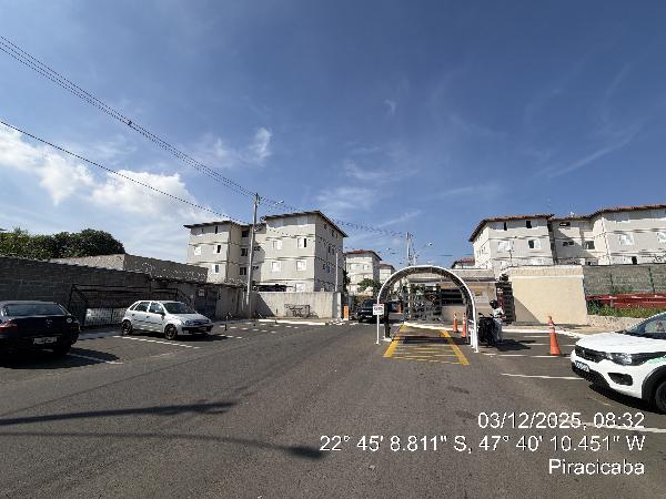 Vende-se em Piracicaba-SP  apto, 123.50 de área total, 44.13 de área privativa,  2_qto(s), a.serv, WC, 1_sala(s), cozinha, 1_vaga(s) de garagem.