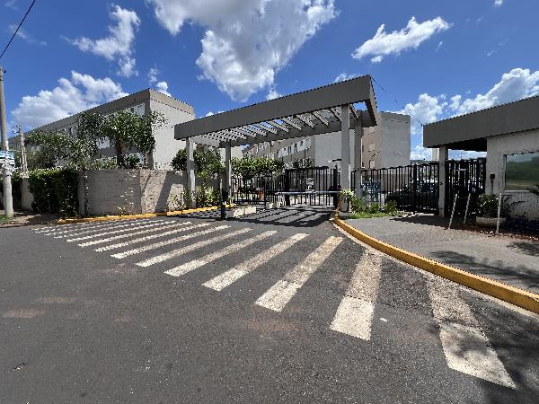 Vende-se em Ribeirao Preto-SP  apto, 89.19 de área total, 43.06 de área privativa, 1_vaga(s) de garagem.
