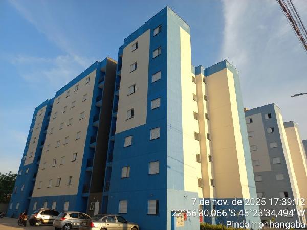 Vende-se em Pindamonhangaba-SP  apto, 89.31 de área total, 50.43 de área privativa,  2_qto(s), a.serv, WC, 1_sala(s), cozinha, 1_vaga(s) de garagem.