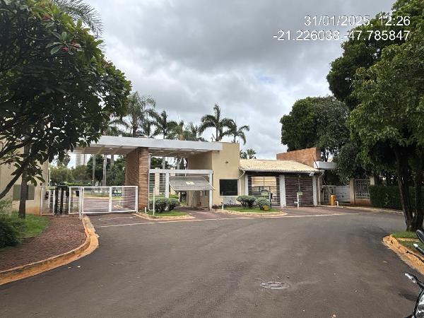 Vende-se em Ribeirao Preto-SP  Casa, 665.56 de área total, 189.97 de área privativa, 665.56 de área do terreno,  3_qto(s), a.serv, WC, WC Emp, 1_sala(s), 1 lavabo(s), cozinha.