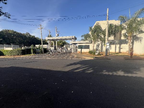 Vende-se em Ribeirao Preto-SP  apto, 89.34 de área total, 43.06 de área privativa,  2_qto(s), WC, 1_sala(s), cozinha, 1_vaga(s) de garagem.