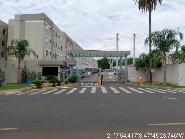 Vende-se em Ribeirao Preto-SP  apto, 108.39 de área total, 43.06 de área privativa,  2_qto(s), a.serv, WC, 1_sala(s), cozinha, 1_vaga(s) de garagem.