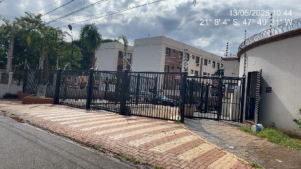 Vende-se em Ribeirao Preto-SP  apto, 42.50 de área privativa,  2_qto(s), WC, 1_sala(s), cozinha, 1_vaga(s) de garagem.